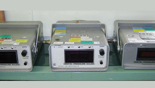 デジタル圧力計